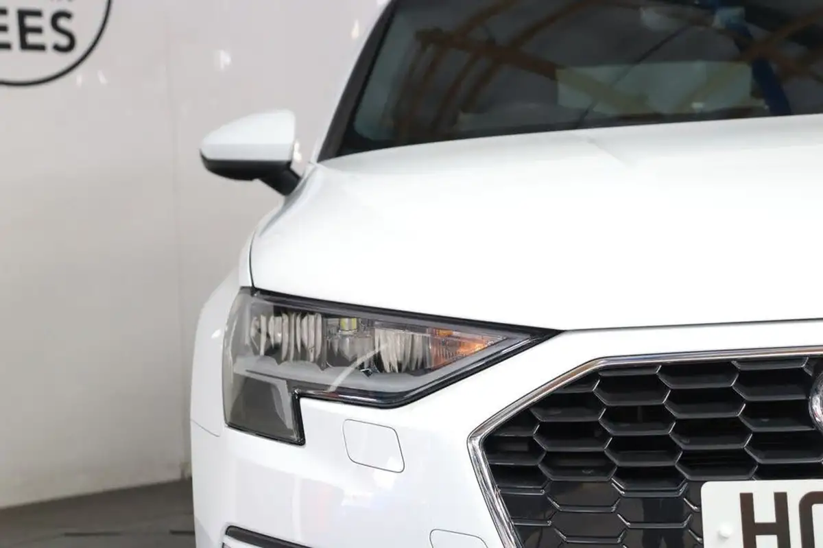 2023-audi-a3-10-30-tfsi-sportback-5d-big-10