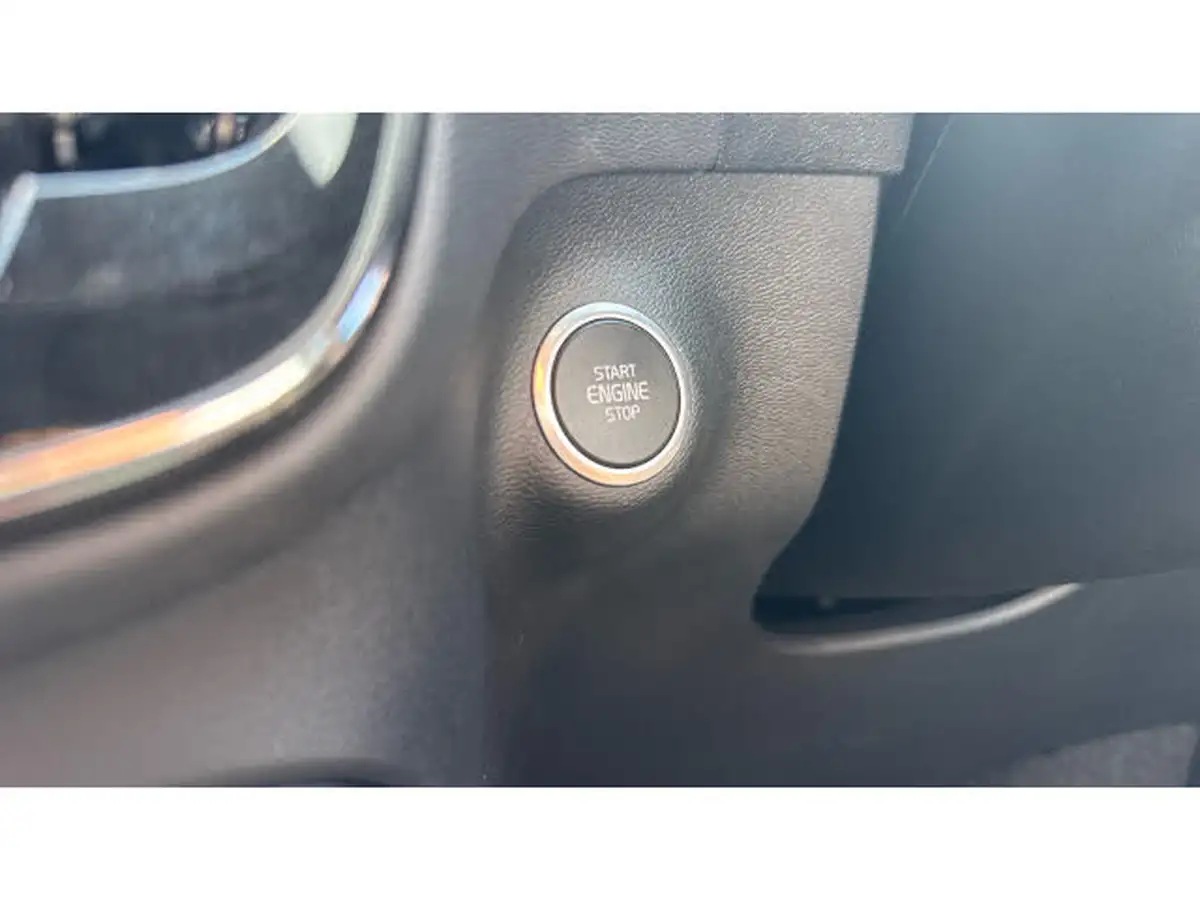 2021-volvo-xc40-15-t3-r-design-161bhp-big-22