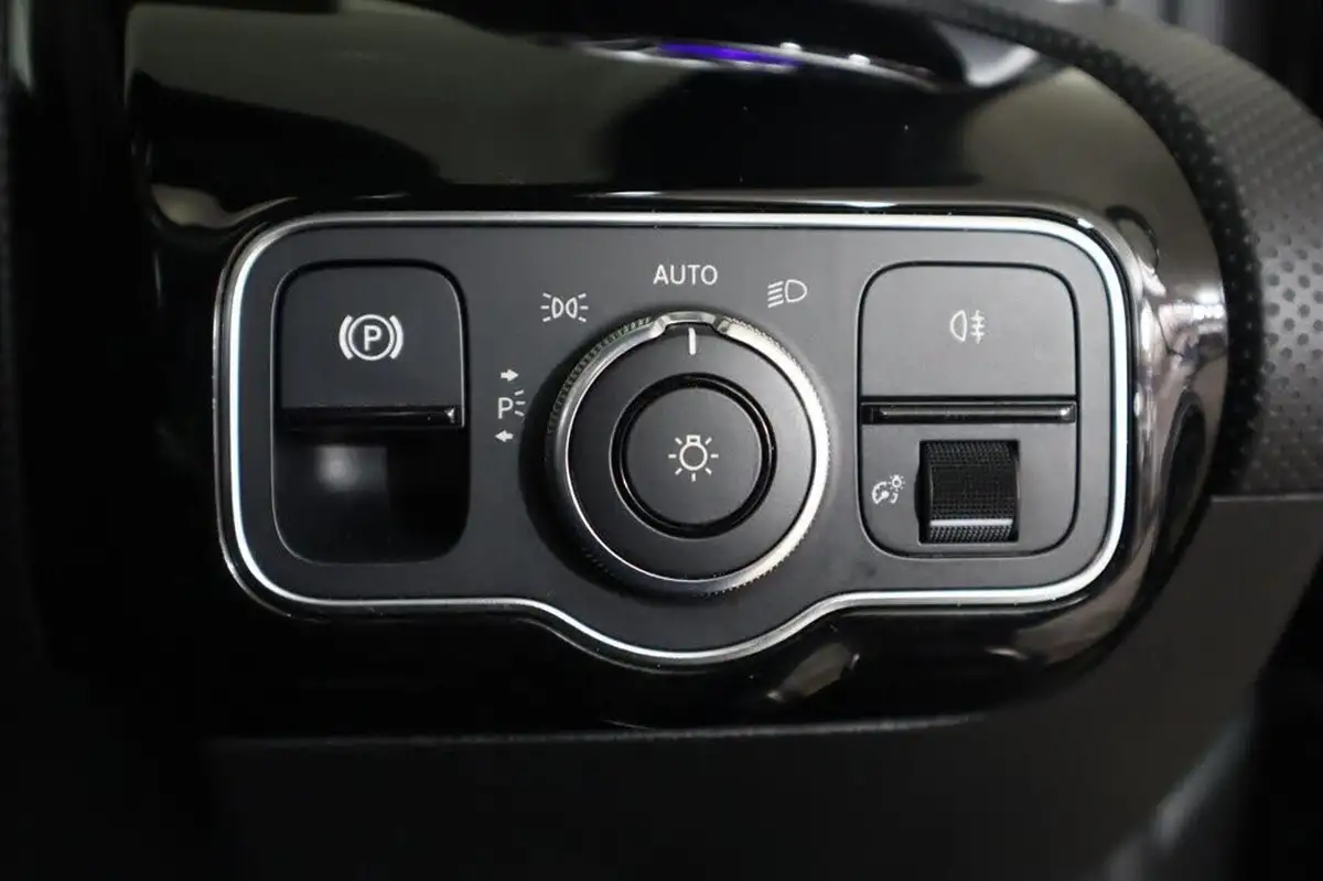 2019-mercedes-benz-a-class-20-a35-amg-premium-plus-hatchback-5d-big-24