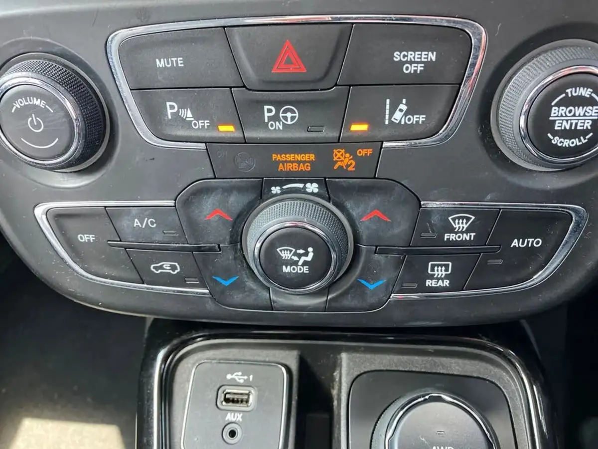 2020-jeep-compass-14-multiair-ii-limited-168bhp-4x4-auto-big-13