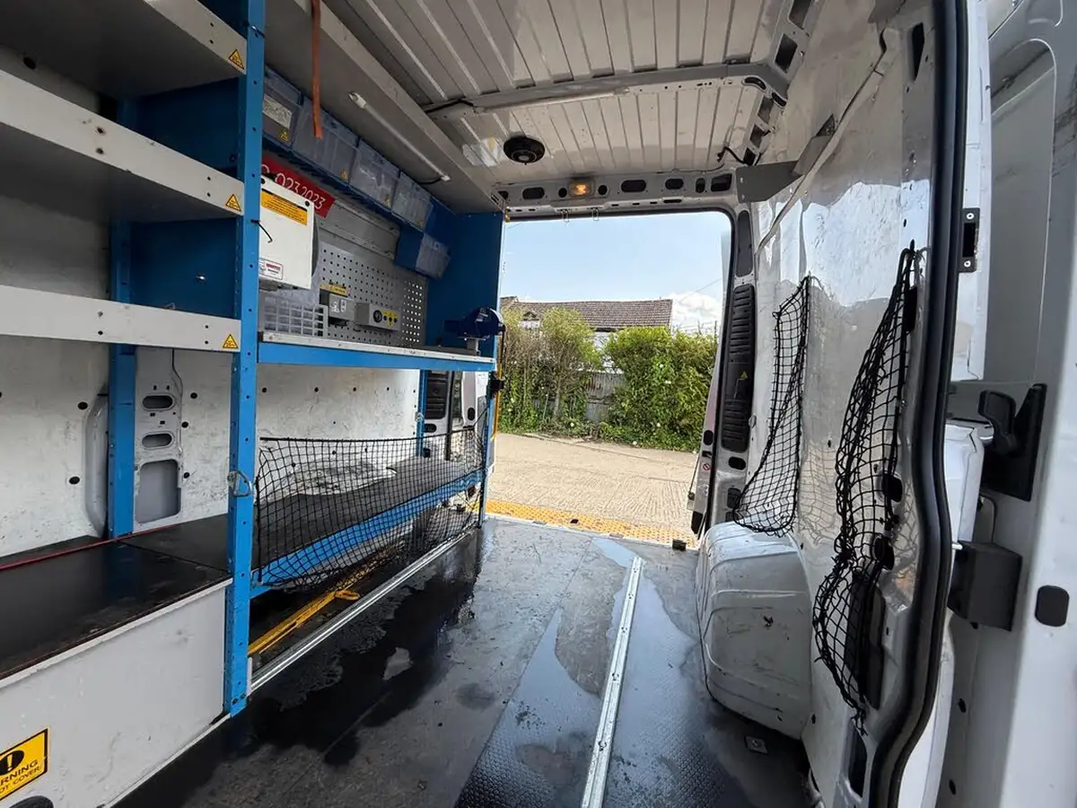 2017-fiat-ducato-20td-35-lh2-panel-big-15