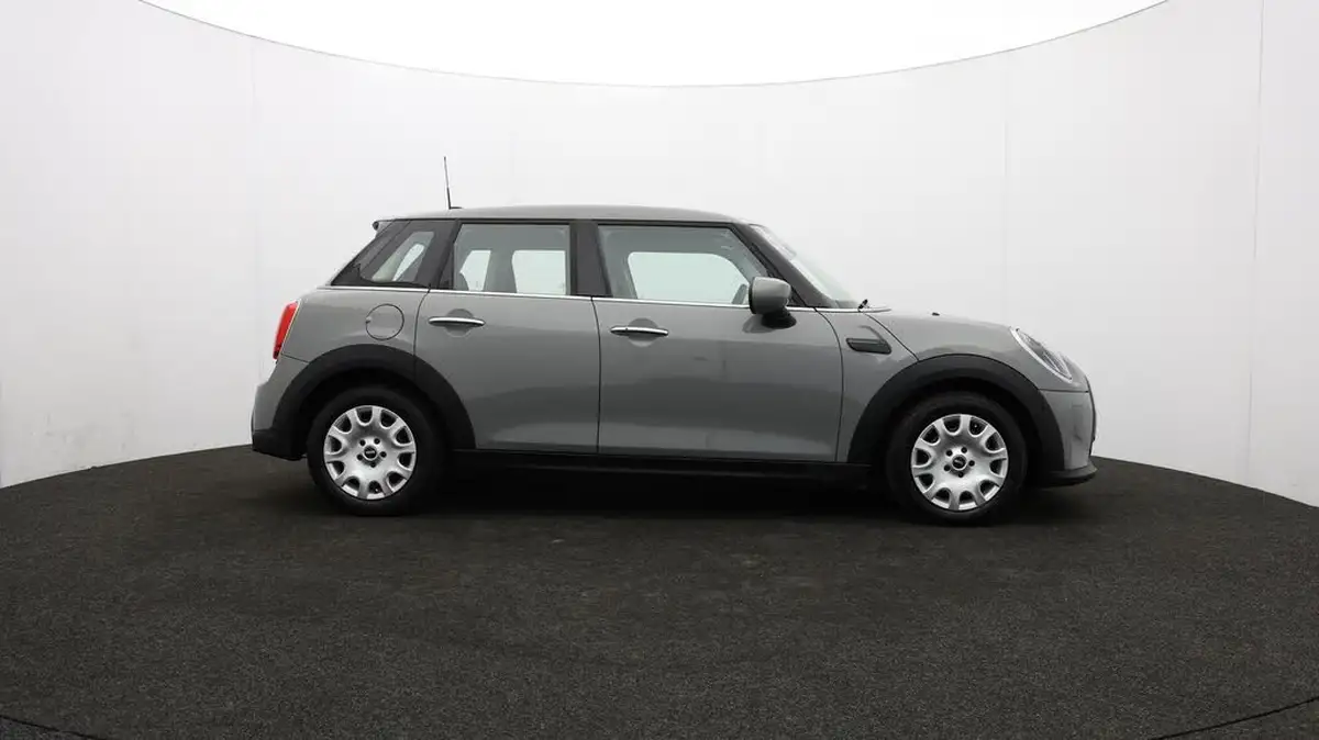 2022-mini-cooper-15-one-classic-5d-big-40