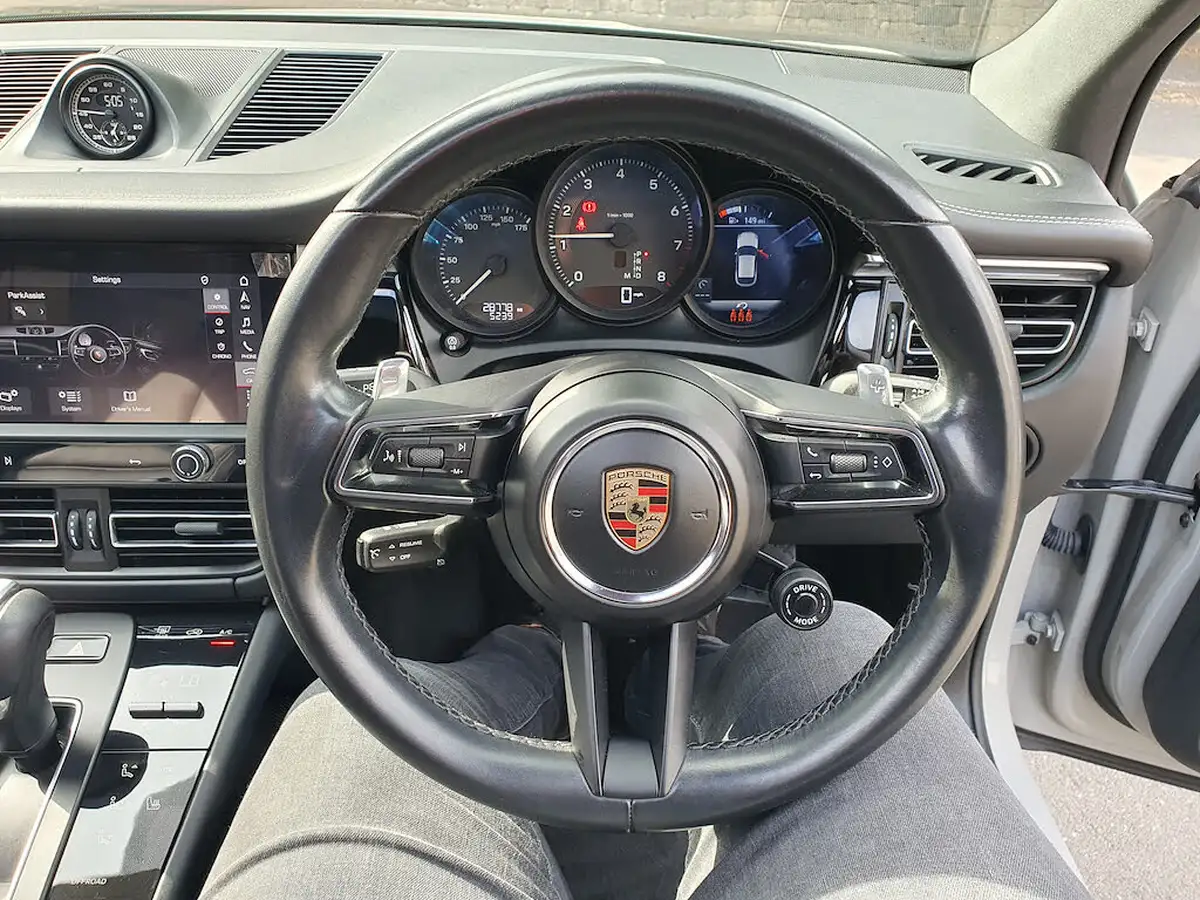 2021-porsche-macan-20-265ps-big-34