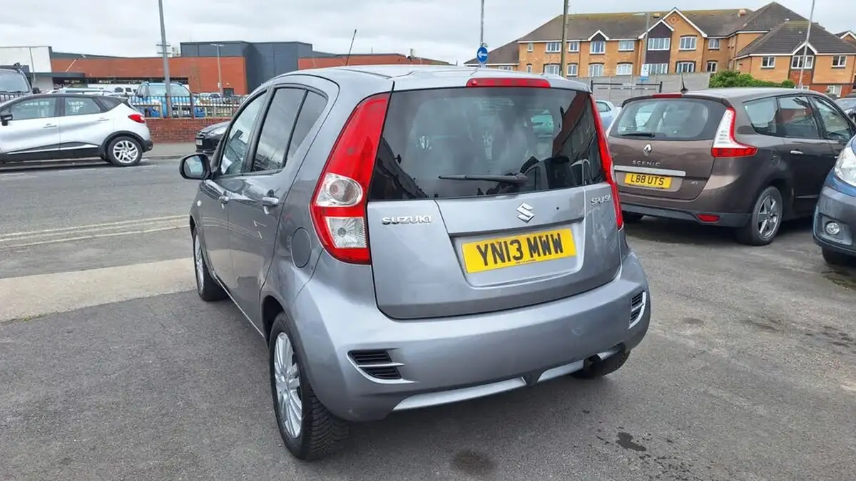 2013-suzuki-splash-12-sz4-auto-big-4