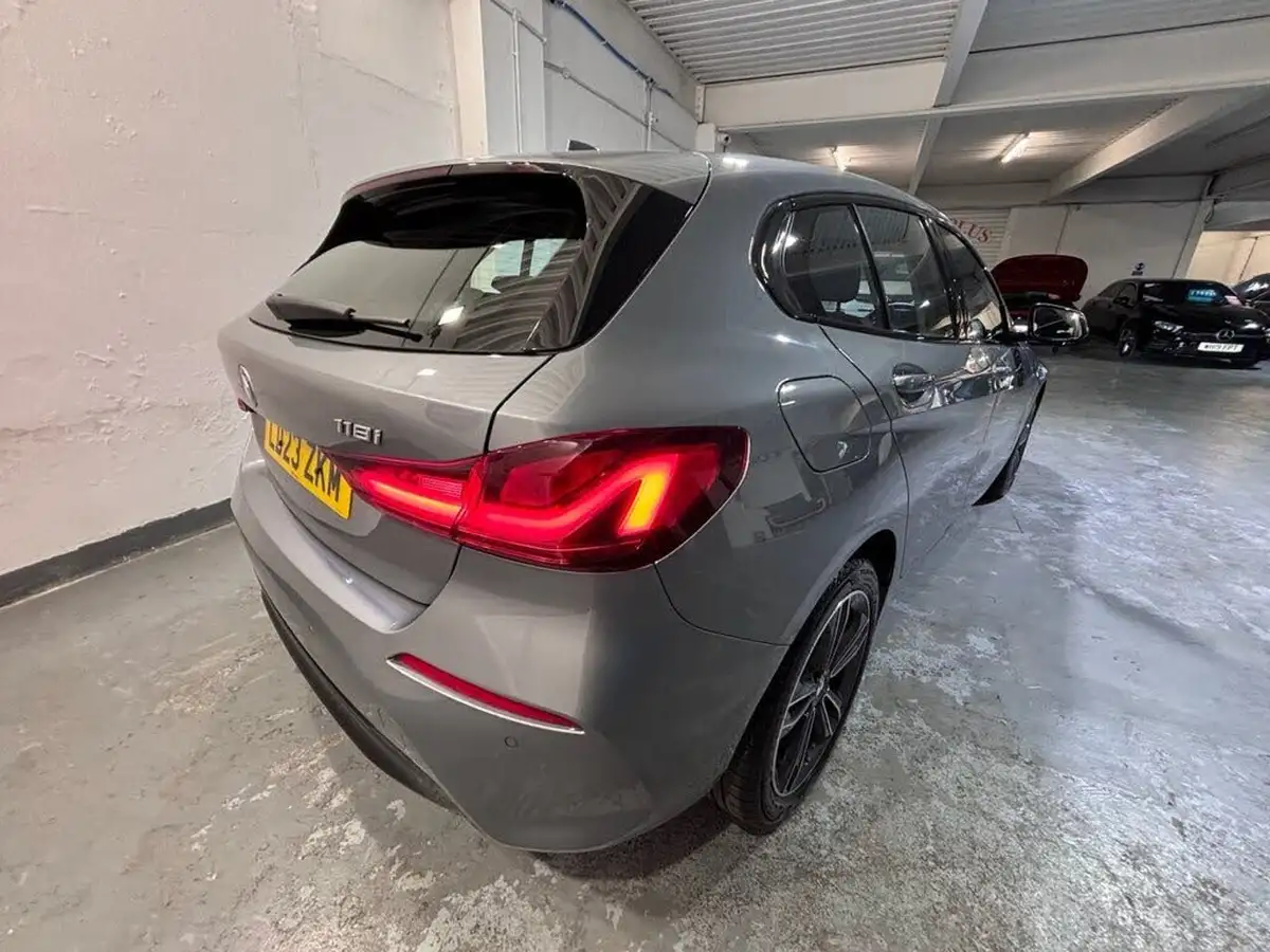 2023-bmw-1-series-15-118i-sport-dct-big-8