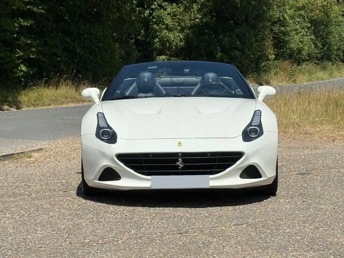 2014-ferrari-california-39-t-big-9