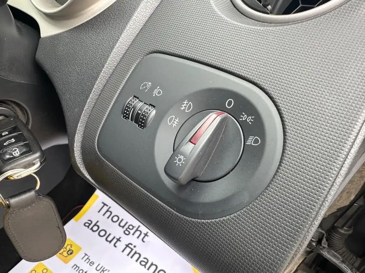 2009-seat-ibiza-16td-sportcoupe-3d-big-18