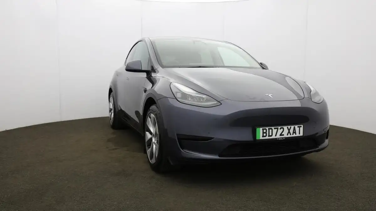 2022-tesla-model-y-e-rwd-big-45