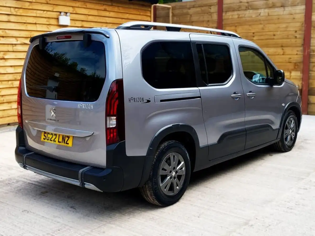 2022-peugeot-rifter-12-puretech-allure-130bhp-longss7-seats-eat8-big-10