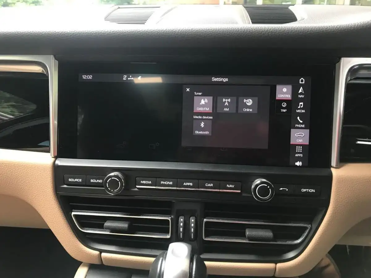 2019-porsche-macan-30-v6-s-big-23