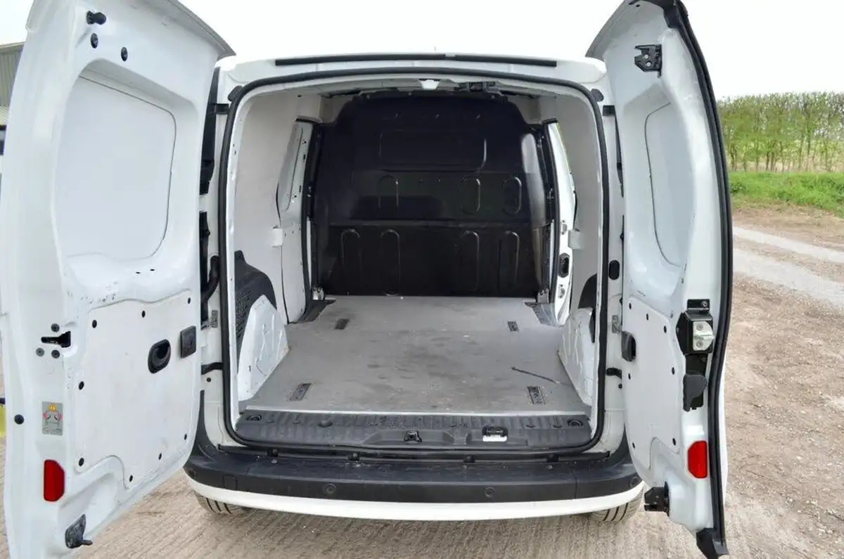 2018-renault-kangoo-maxi-15td-ll21-energy-dci-110-maxi-business-panel-big-11