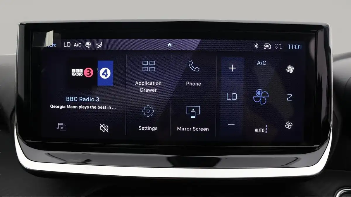 2024-peugeot-208-12-puretech-allure-big-15