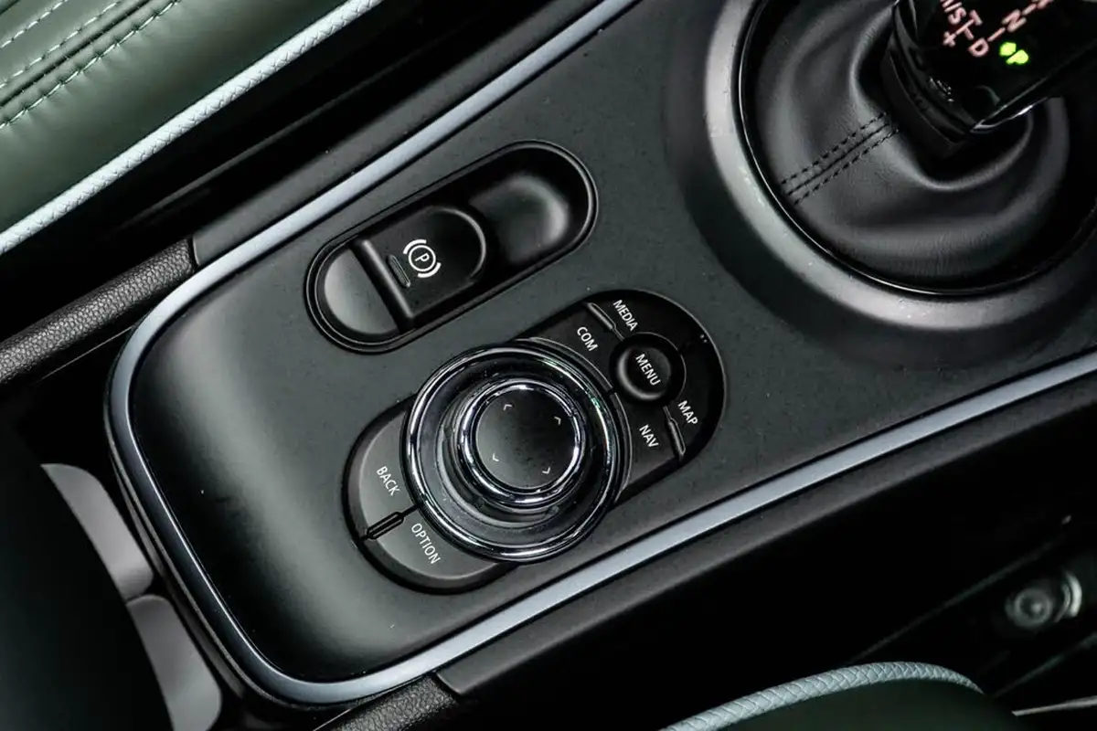 2020-mini-countryman-20-cooper-s-sport-176bhp-big-40