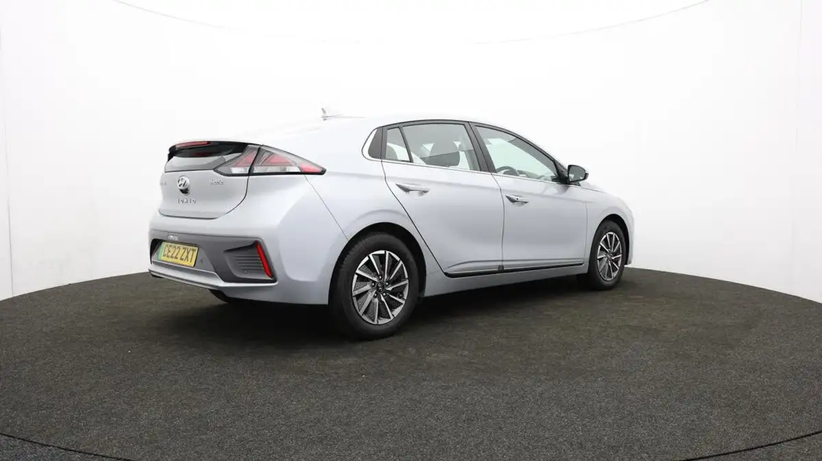 2022-hyundai-ioniq-e-premium-electric-big-28