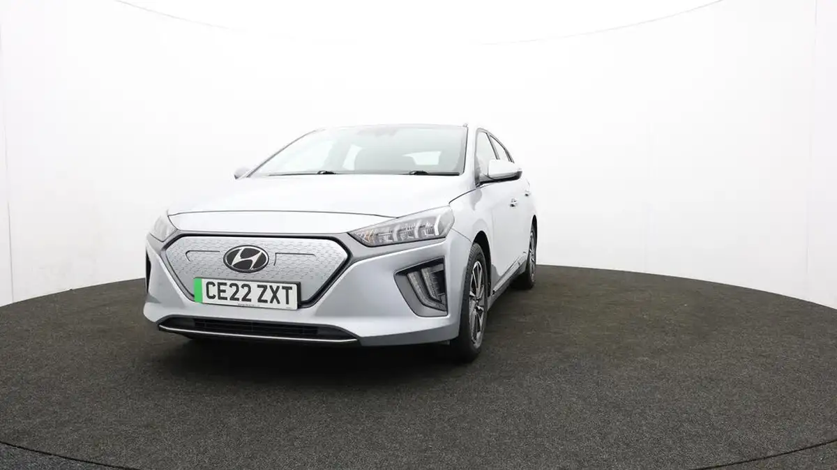 2022-hyundai-ioniq-e-premium-electric-big-52