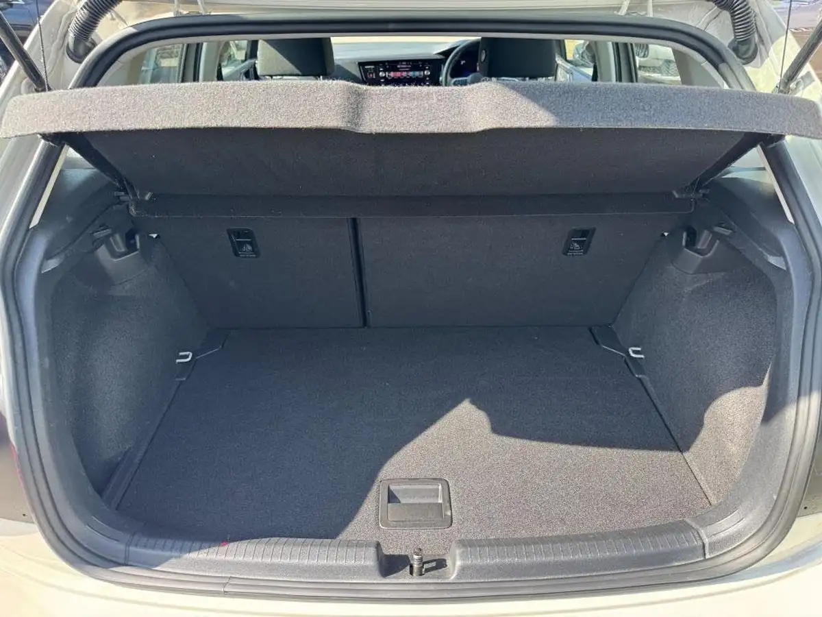 2022-volkswagen-polo-10-tsi-life-big-19