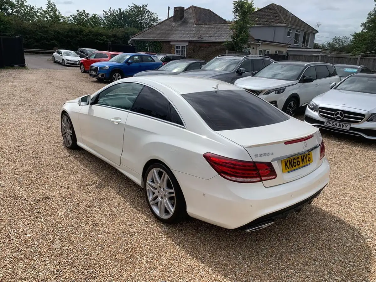 2016-mercedes-benz-e-class-21d-e220d-amg-line-edition-coupe-big-4