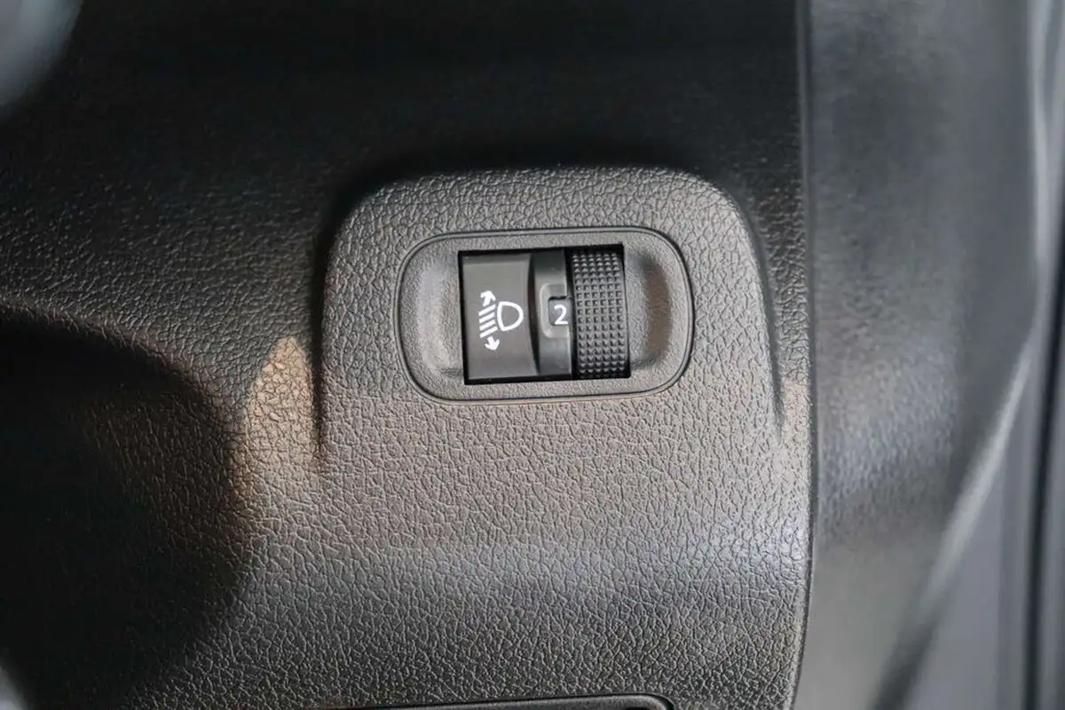 2020-citroen-berlingo-15bluehdi-1000-enterprise-100pseu6dt-e-ss-panel-big-39