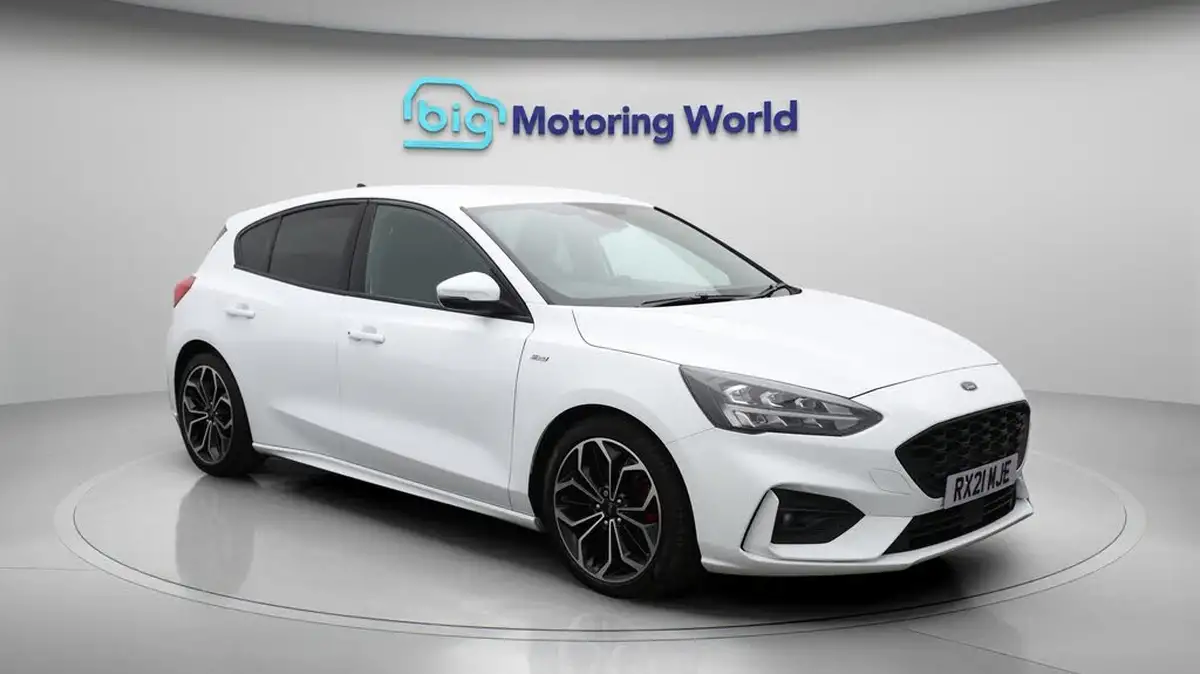 2020-ford-focus-20-st-line-x-hatchback-big-1