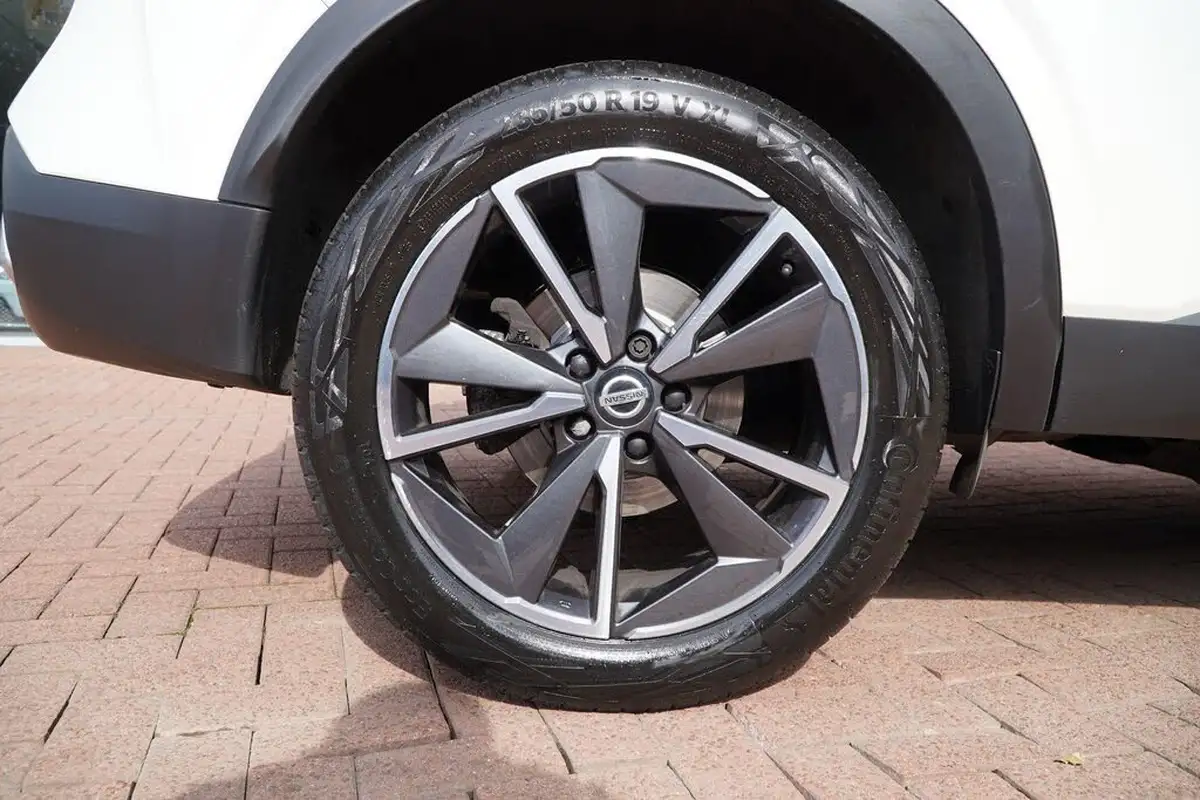 2022-nissan-qashqai-13-dig-t-tekna-140ps-mild-hybrid-big-38