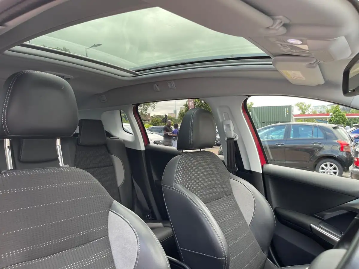2019-peugeot-2008-suv-12-puretech-allure-premium-82bhp-big-19