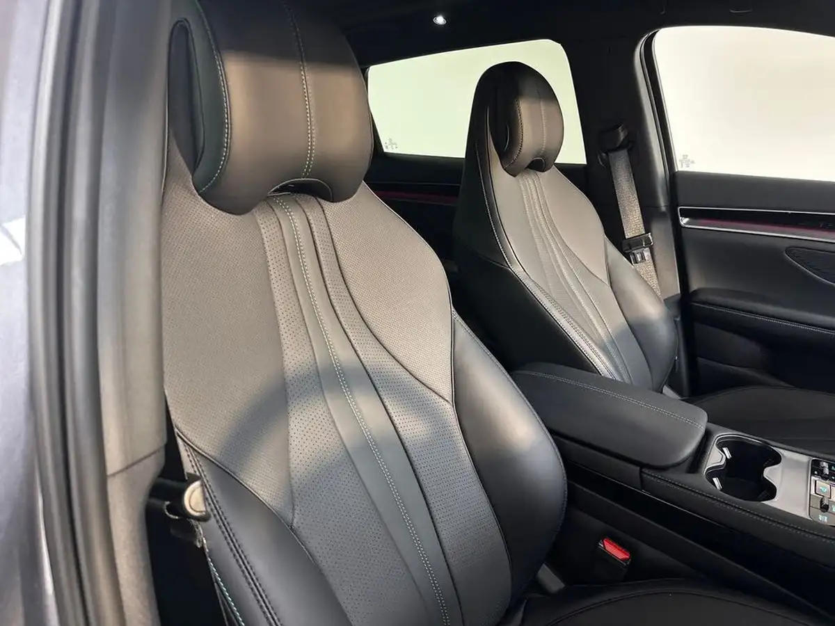 2025-byd-seal-15-comfort-big-11