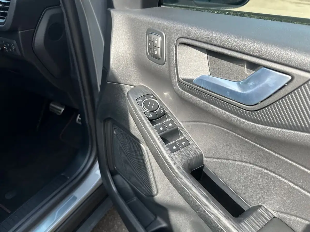 2025-ford-kuga-25t-st-line-243ps-phev-big-24