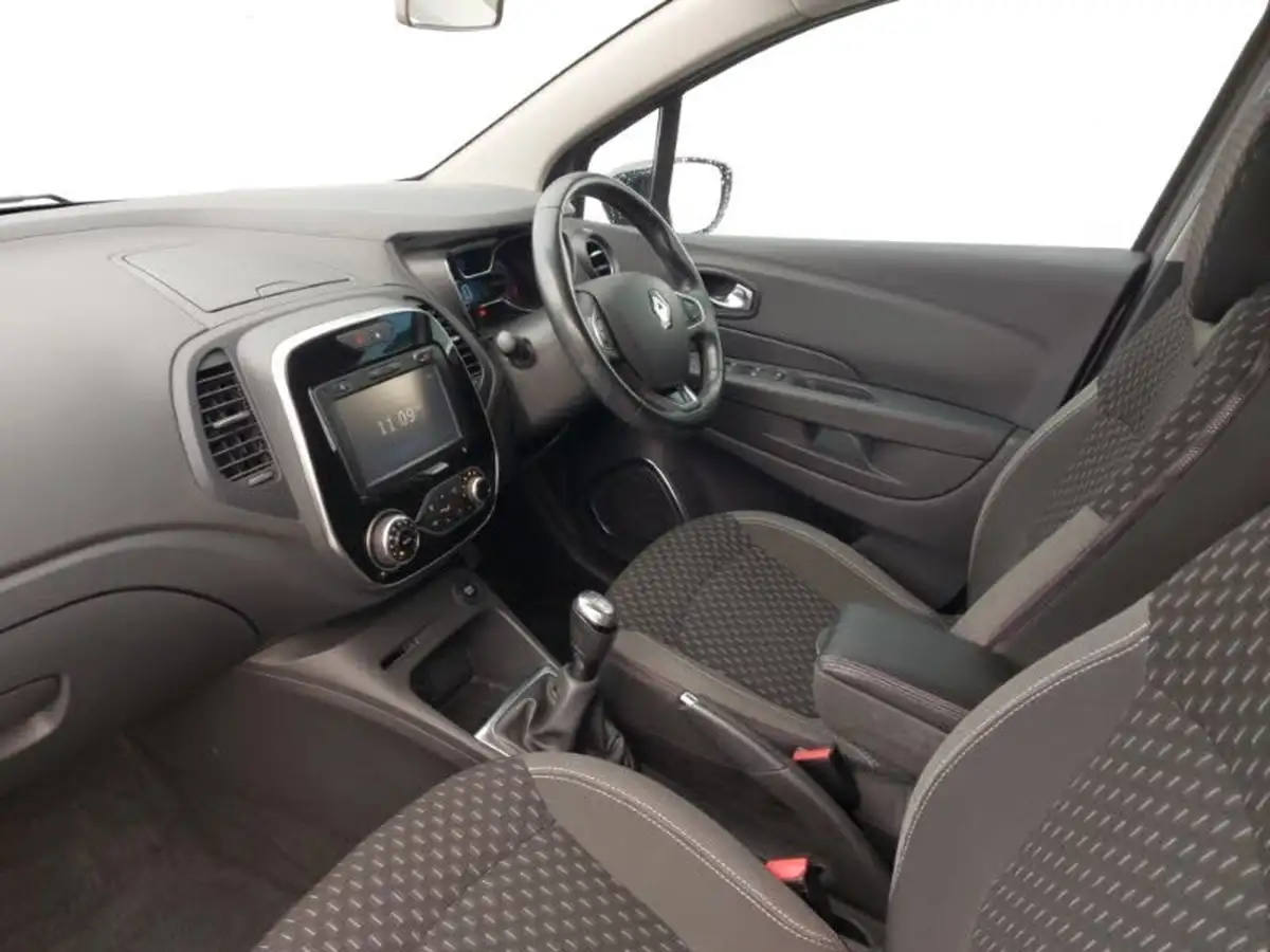 2018-renault-captur-09-tce-dynamique-s-nav-big-4