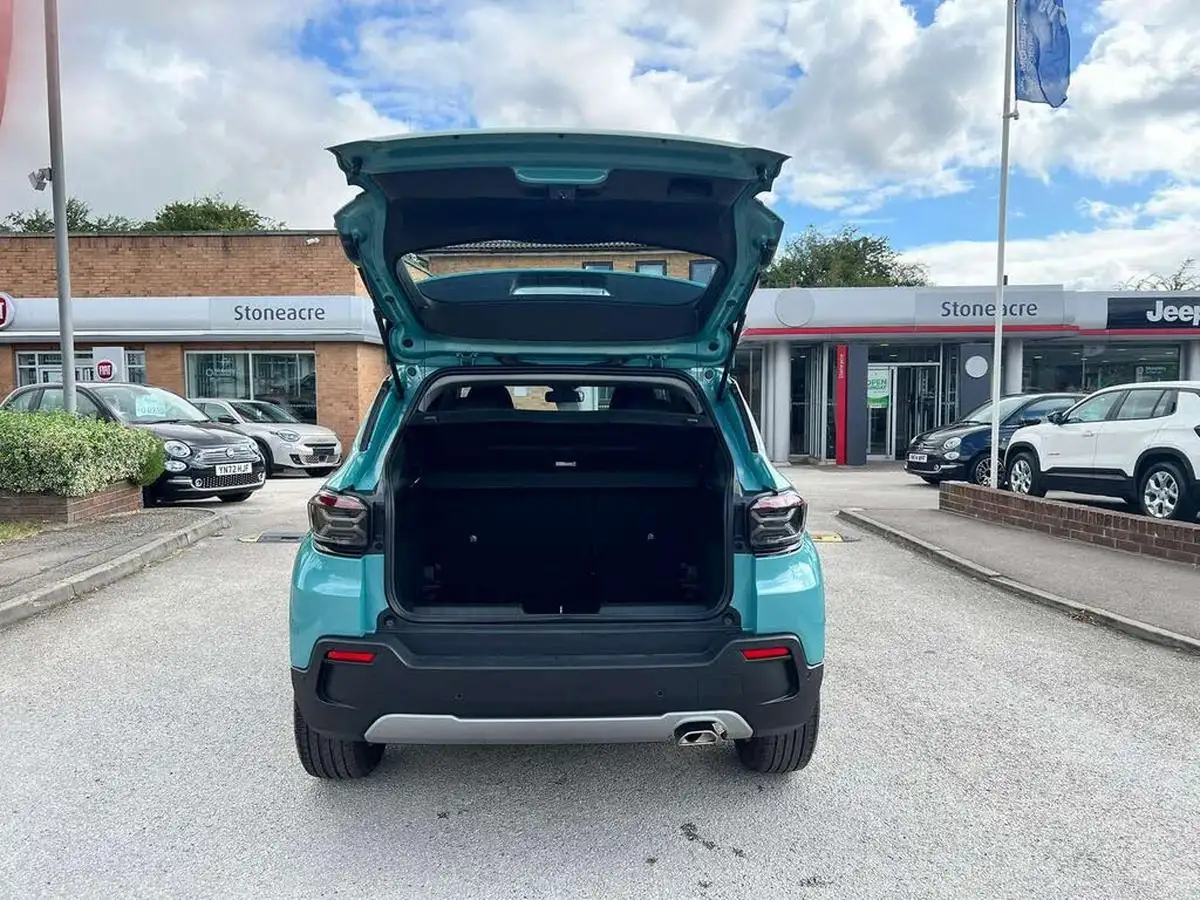 2024-jeep-avenger-12-gse-altitude-big-9