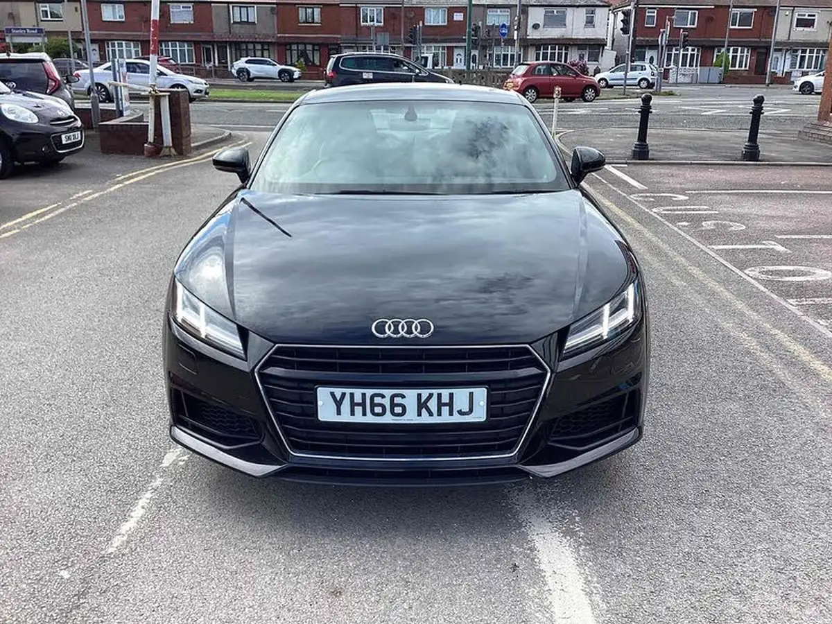 2016-audi-tt-coupe-18-tfsi-s-line-big-12