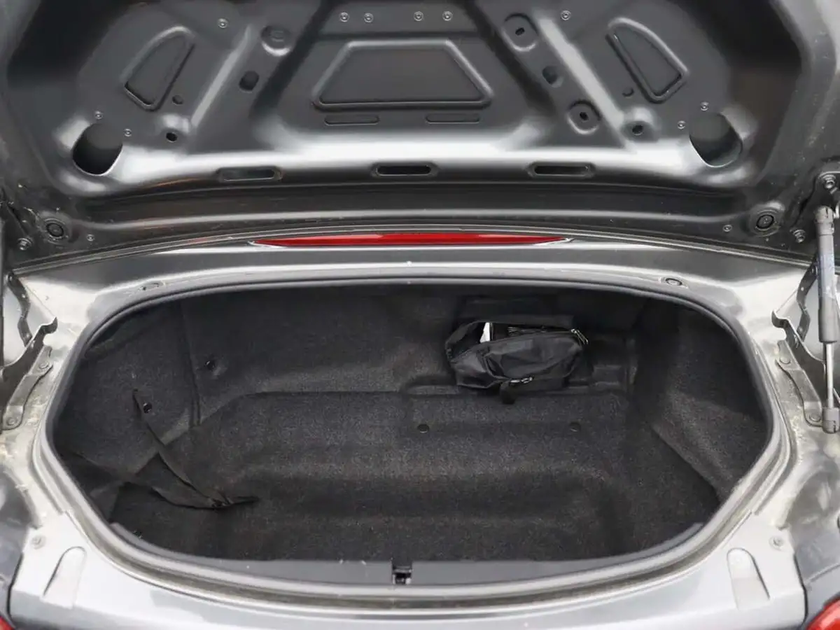 2018-mazda-mx-5-20-z-sport-big-10