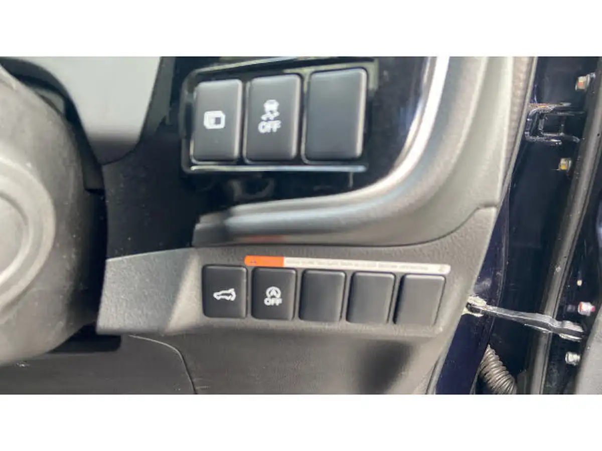 2017-mitsubishi-outlander-22di-d-4-big-32