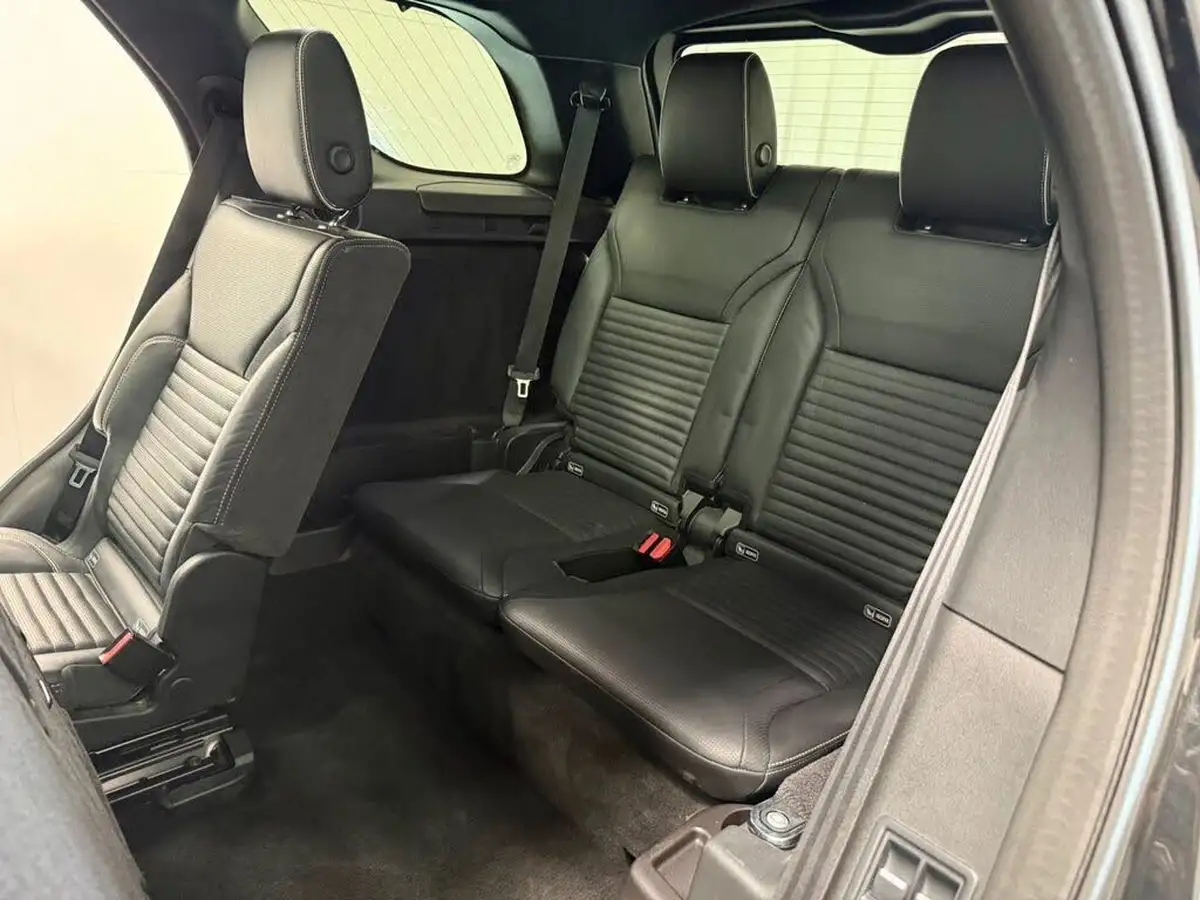 2020-land-rover-discovery-30-sd6-hse-big-38