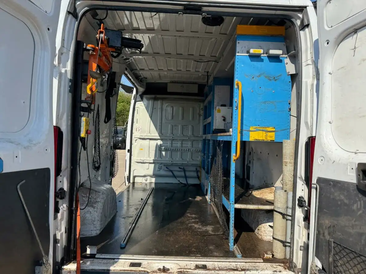 2015-fiat-ducato-23td-35-lh2-tecnico-big-17