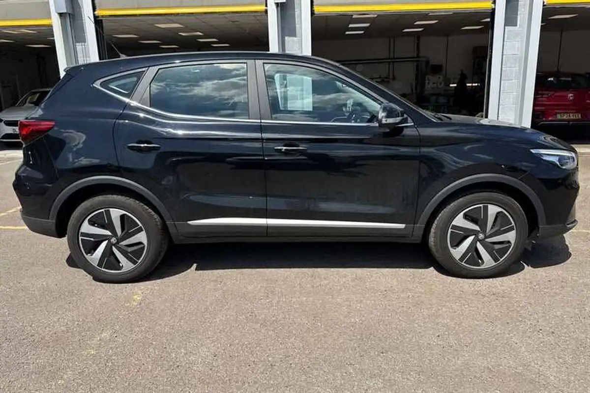 2025-mg-zs-suv-e-se-ev-156ps-long-range-big-1
