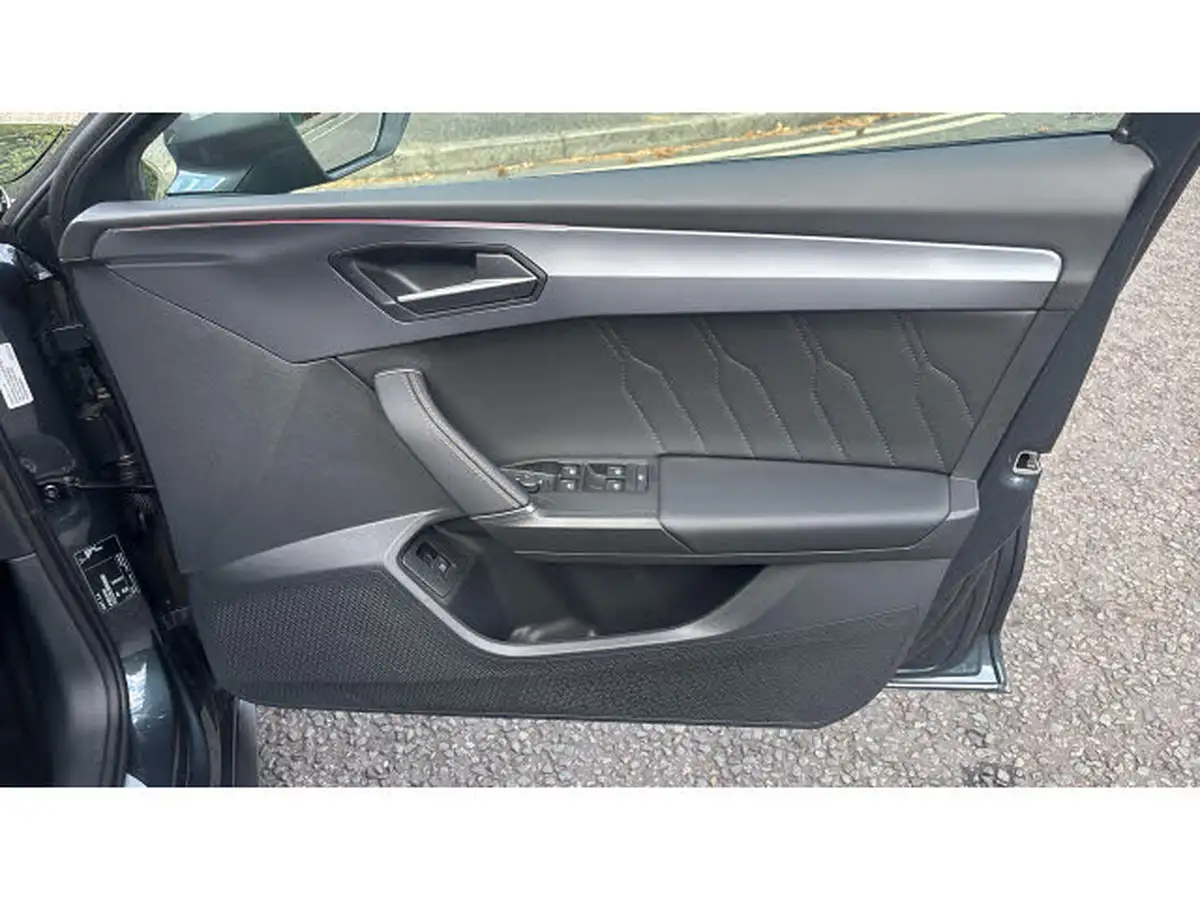 2024-cupra-leon-nf-14-e-hybrid-vz2-design-edition-hatchback-big-18