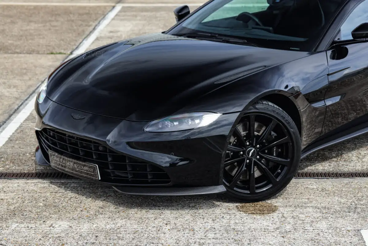 2021-aston-martin-vantage-40-v8-vantage-coupe-big-27