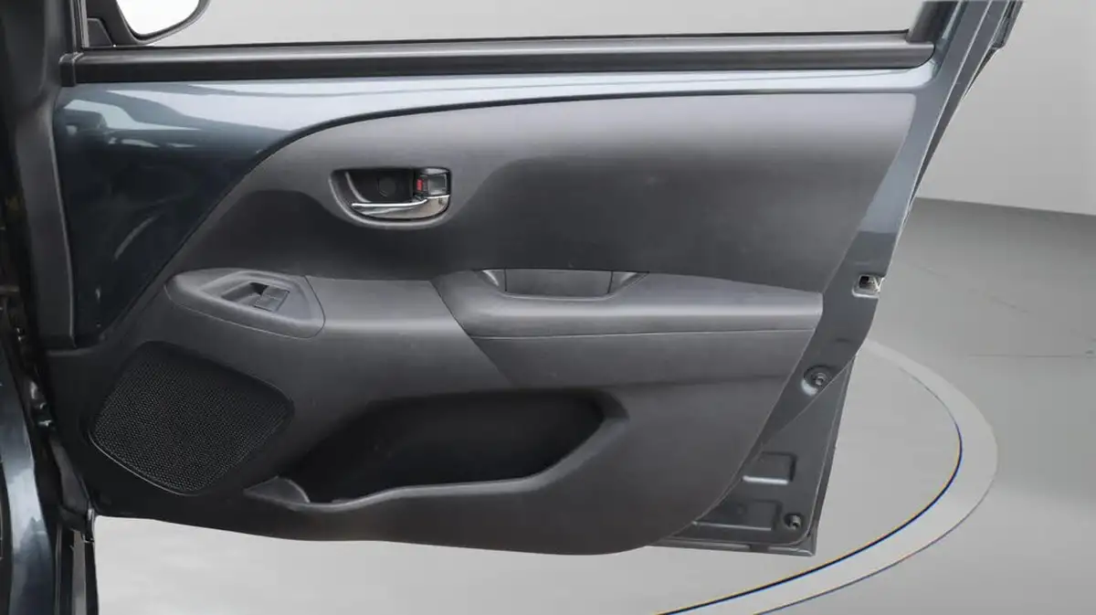 2019-toyota-aygo-10-vvt-i-x-play-tss-x-shift-big-15
