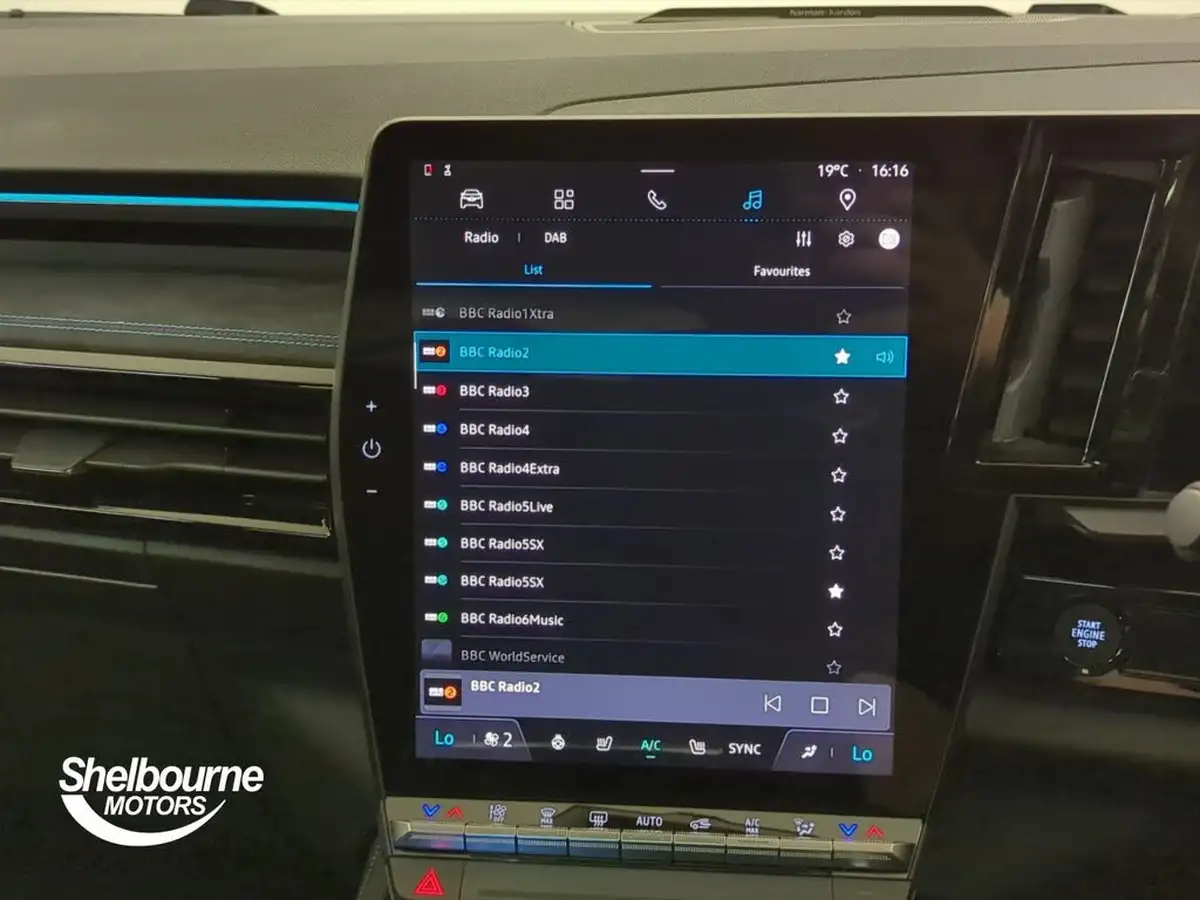2024-renault-austral-12-iconic-esprit-alpine-big-4