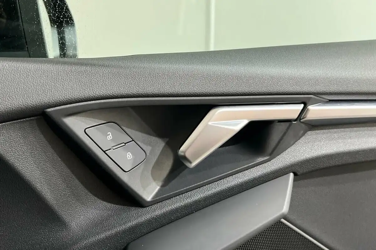 2022-audi-a3-14-40-tfsi-e-s-line-big-37