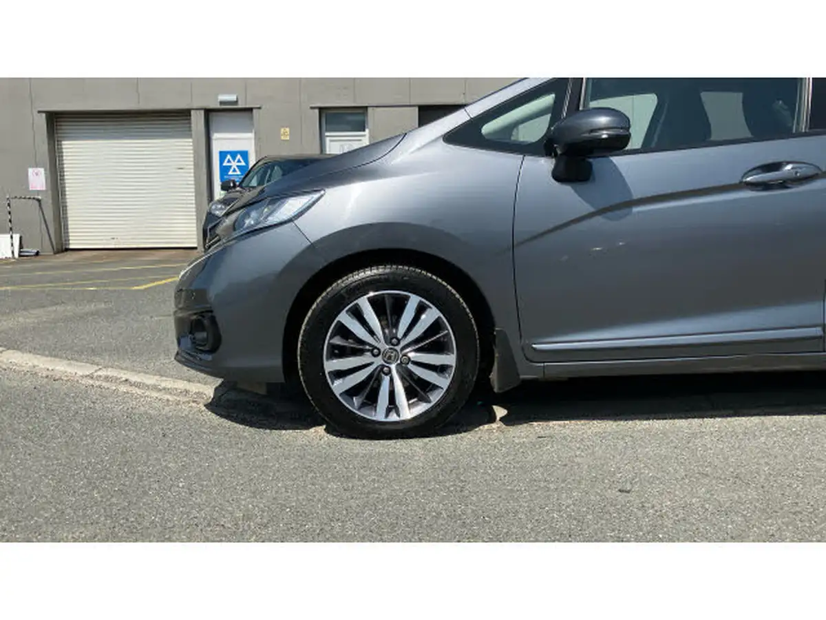 2019-honda-jazz-13-i-vtec-se-big-8