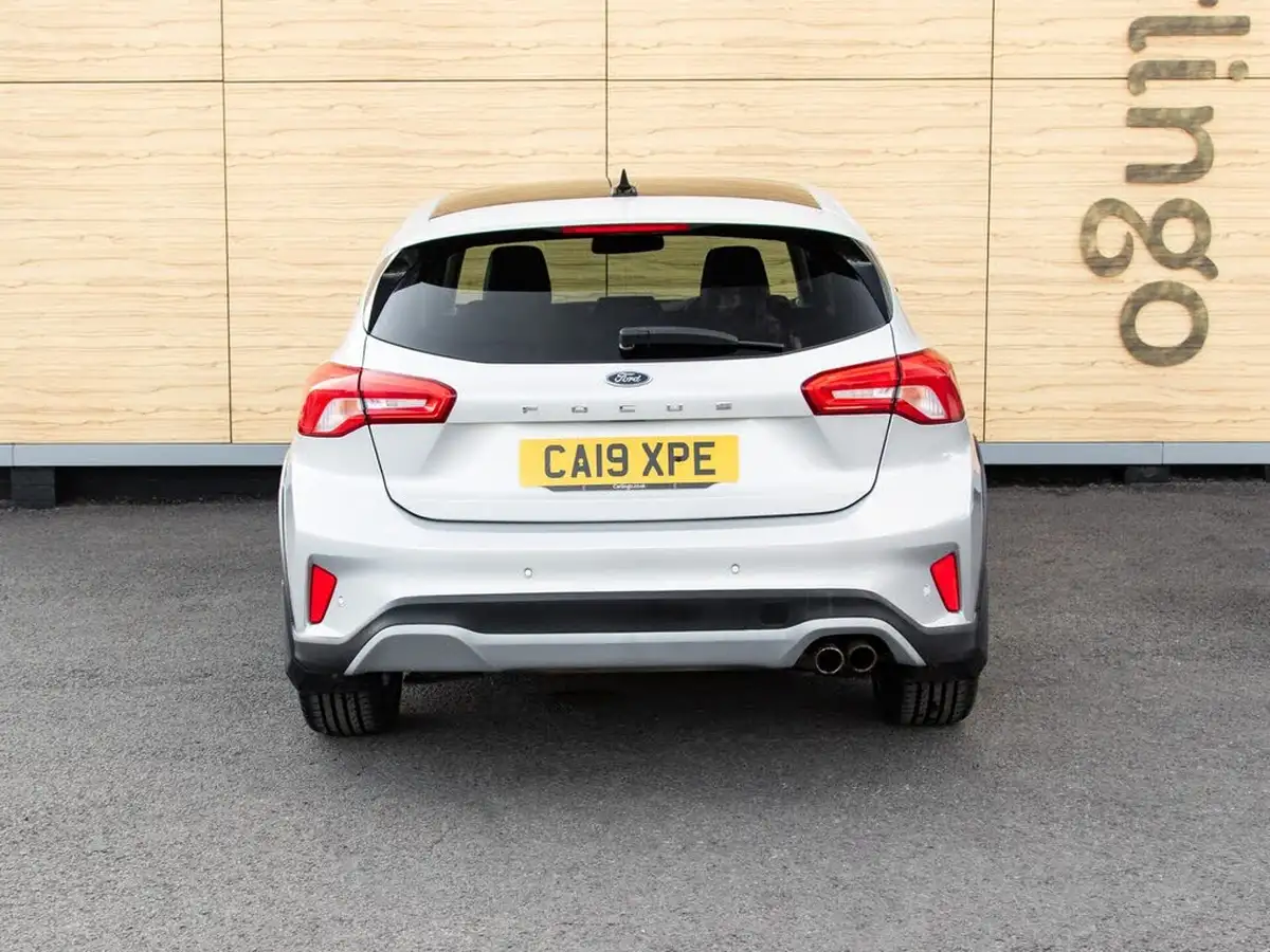 2019-ford-focus-15t-active-x-hatchback-big-5