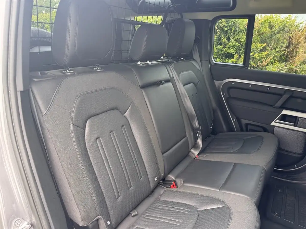 2020-land-rover-110-defender-20-d240-se-110-big-14