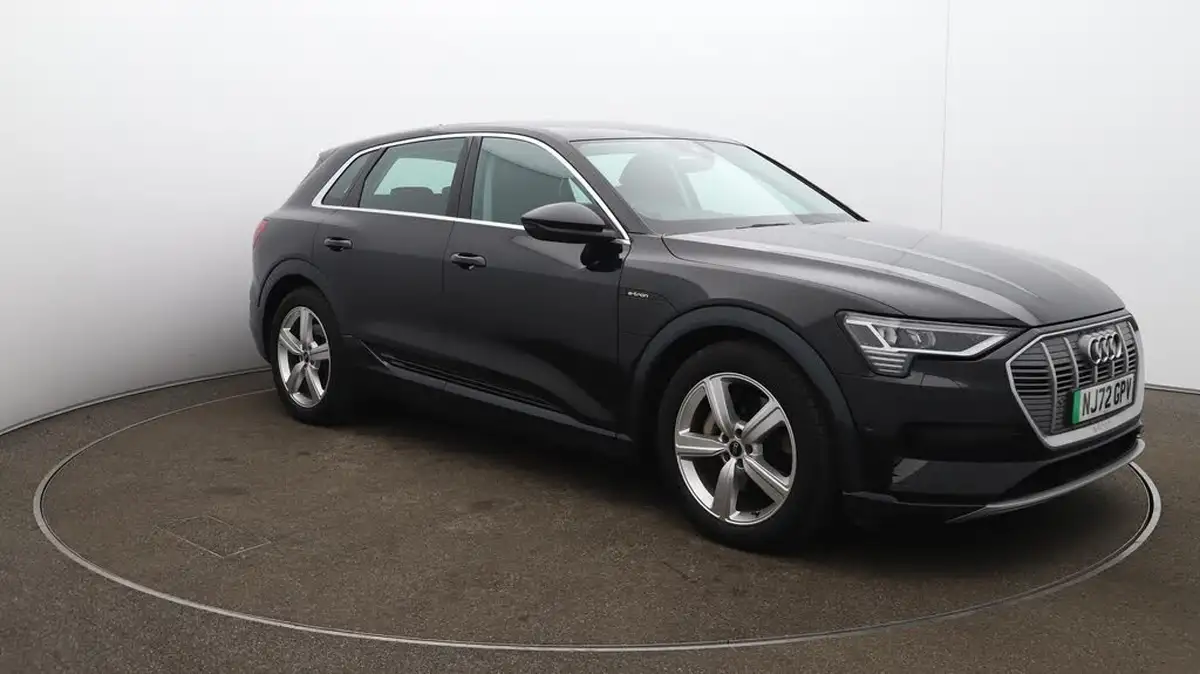 2022-audi-e-tron-55e-technik-station-wagon-big-45