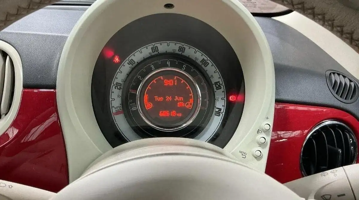2016-fiat-500-12-lounge-big-7