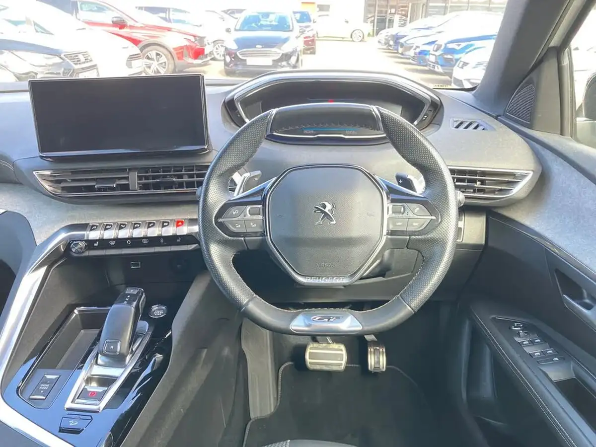 2022-peugeot-3008-suv-12-puretech-gt-eat8-big-14
