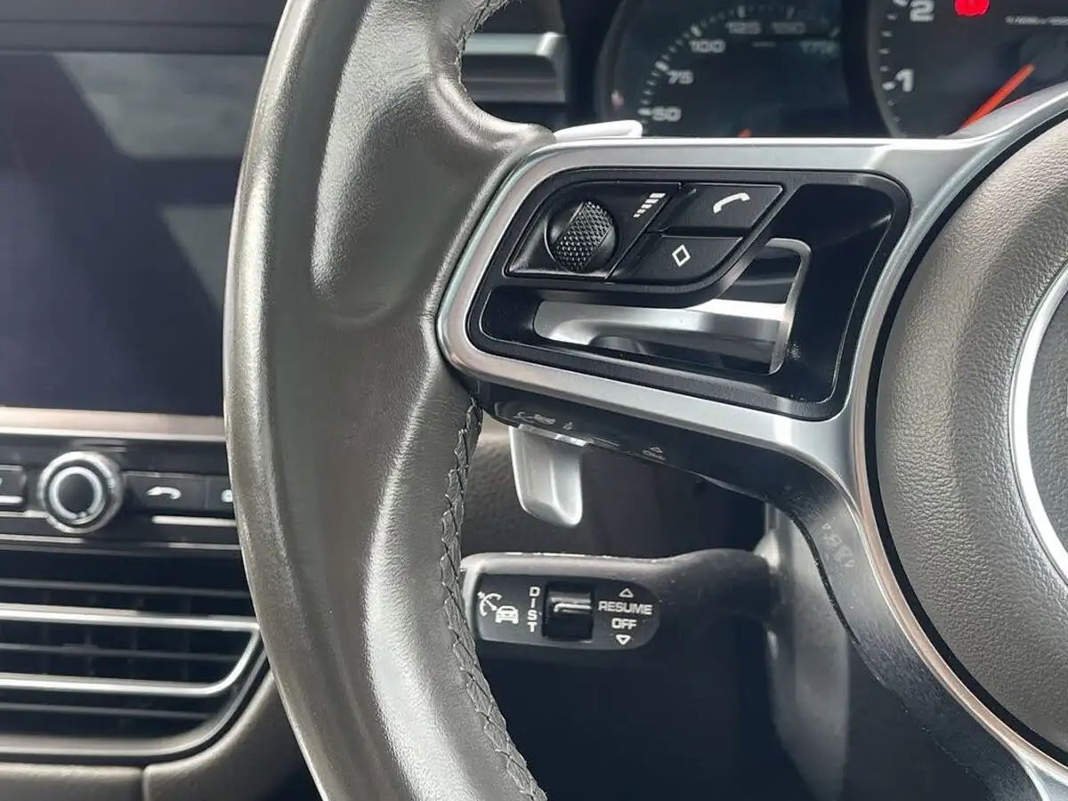 2019-porsche-macan-20-big-20
