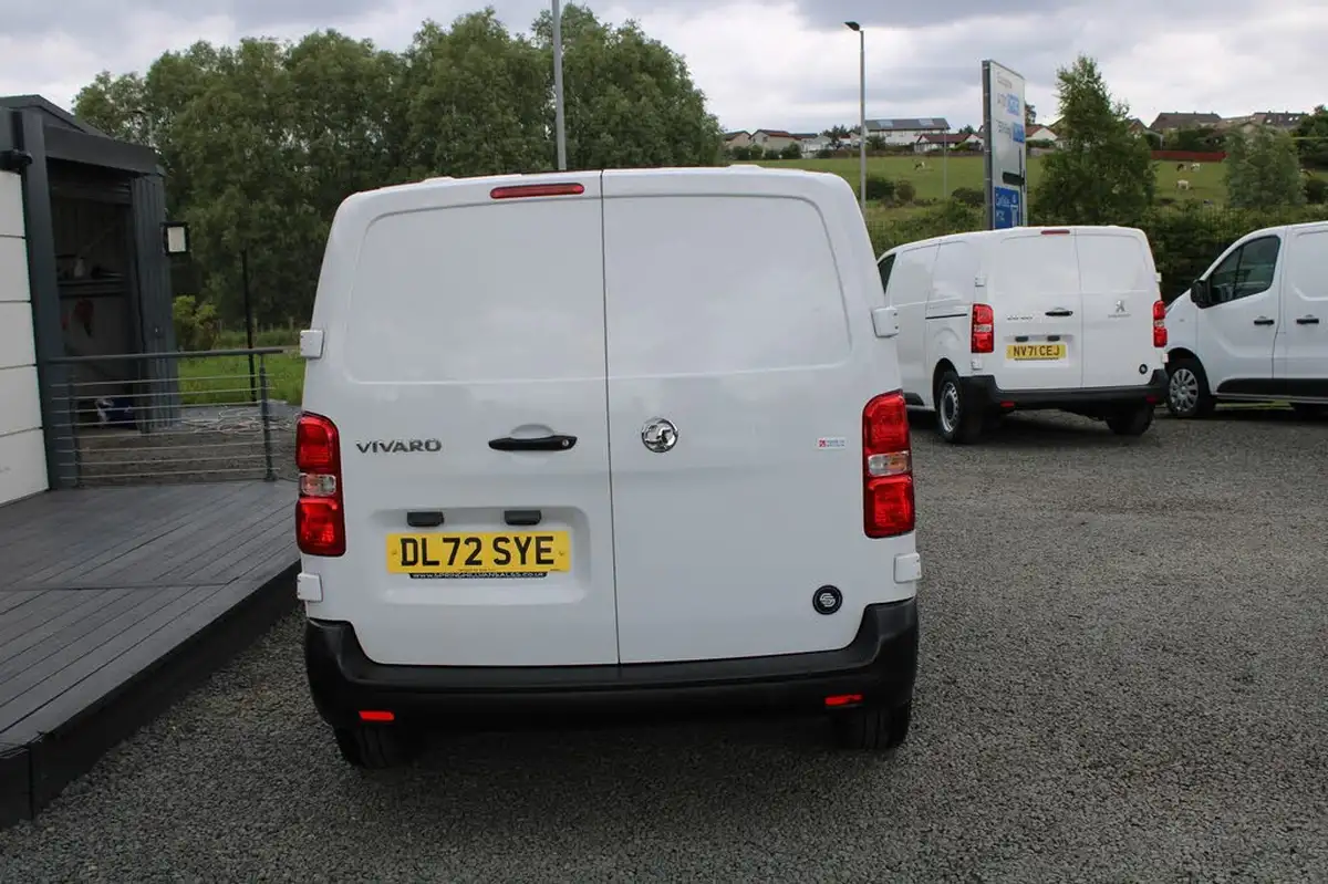 2023-vauxhall-vivaro-15td-2700-l1h1-dynamic-120pseu6d-big-5