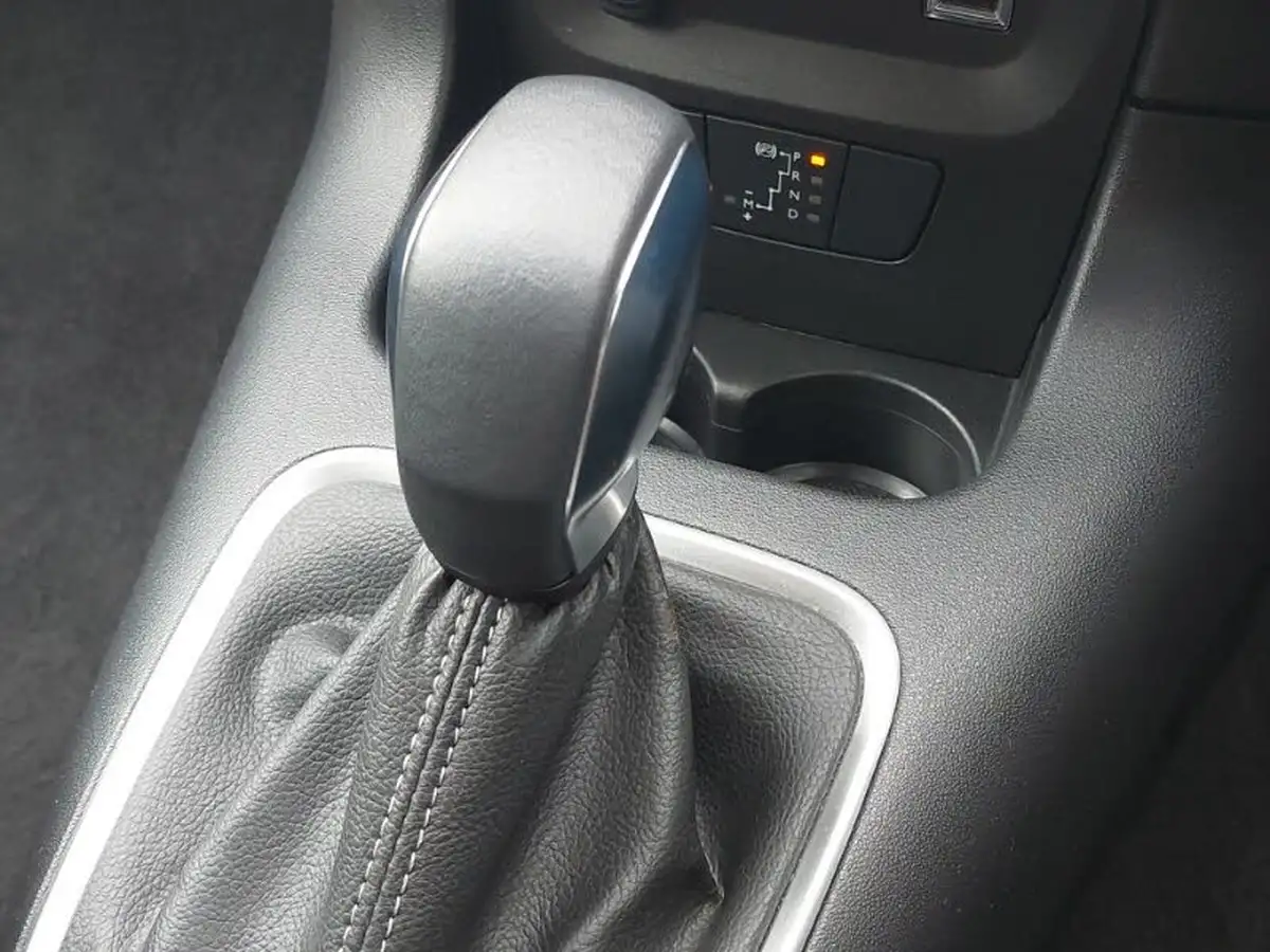 2024-citroen-c3-12-puretech-plus-110ps-eat6-big-15