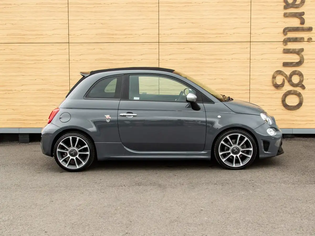 2021-abarth-595c-14-tjet-turismo-big-11